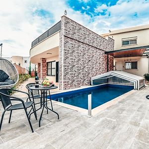 Anil'S House - מתחם צימרים עם בריכה מקורה ומחוממת Zimmer With Heated Swimming Pool Daliyat al-Karmel Exterior photo